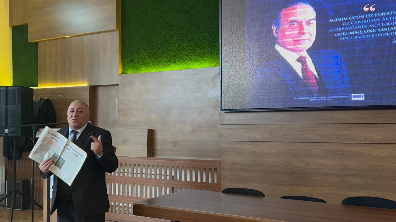 ADAU-da Heydər Əliyevin müstəqil Azərbaycanın inkişafındakı tarixi rolundan danışılıb - FOTOLAR